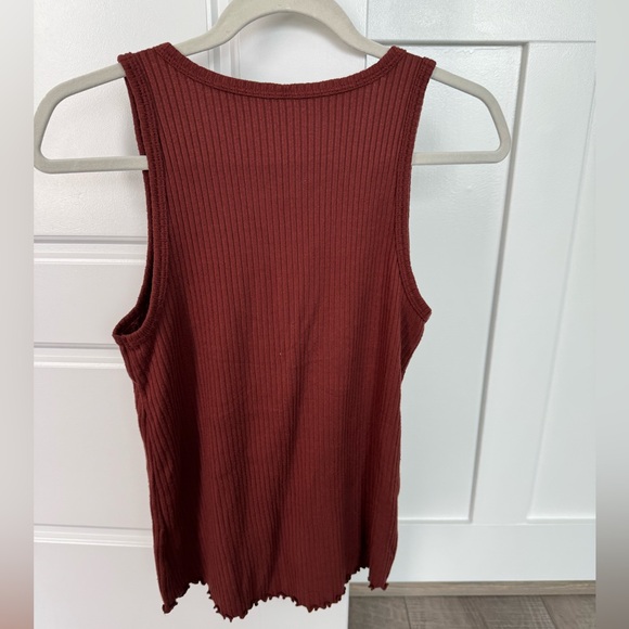 American Eagle Soft Plush Henley Tank Top
Size Small - Picture 2 of 4